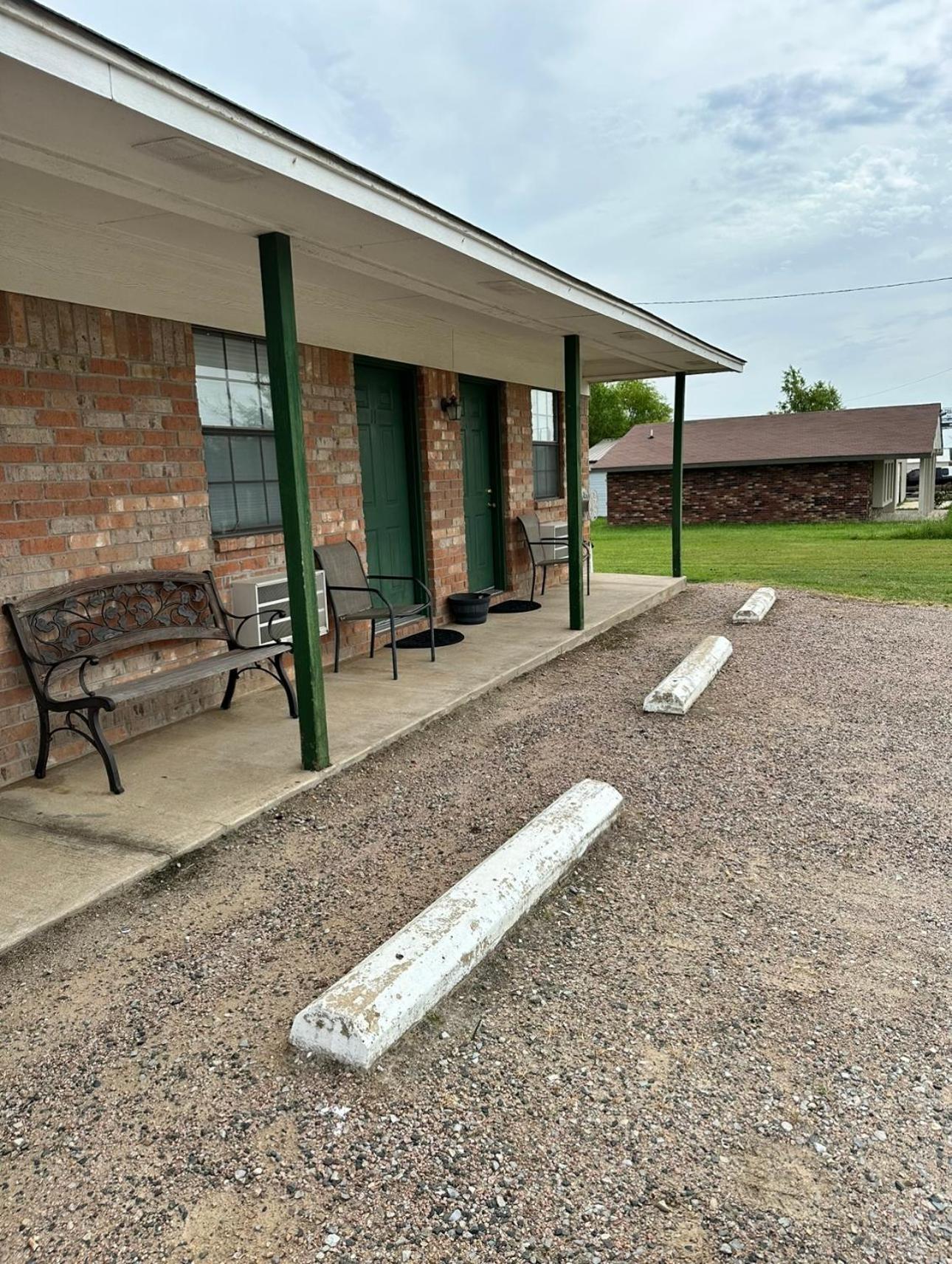 Lakeside Motel, Cabins And Rv Kingston Exterior photo